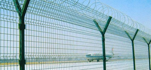 Concertina Barbed Wire Topped Welded Mesh Airport Perimeter Security Fence System